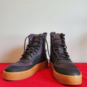 "XO The Weekend" Pumas